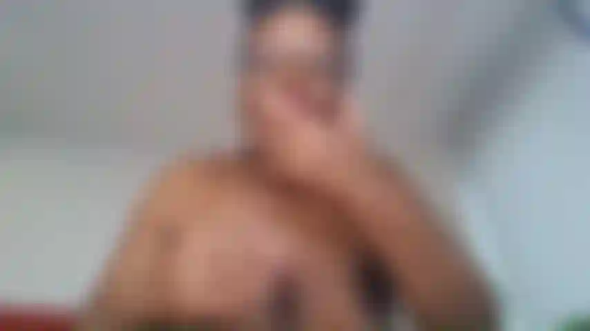 Mega squirt sobre tu bbc extremadamente húmeda y cremosa.