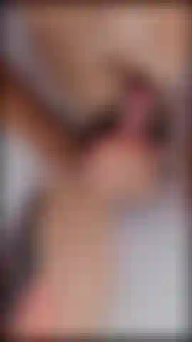 Me masturbo hasta explotar de placer.