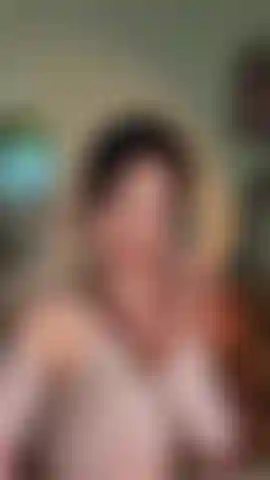 I wanna kiss you so muchhh... moahh... lets play with me in private /exclusive call in this site. . DM for me <3