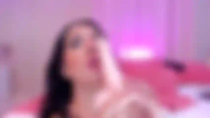 Briana y un francés muy guarro y descuidado, mira cómo corre la saliva.