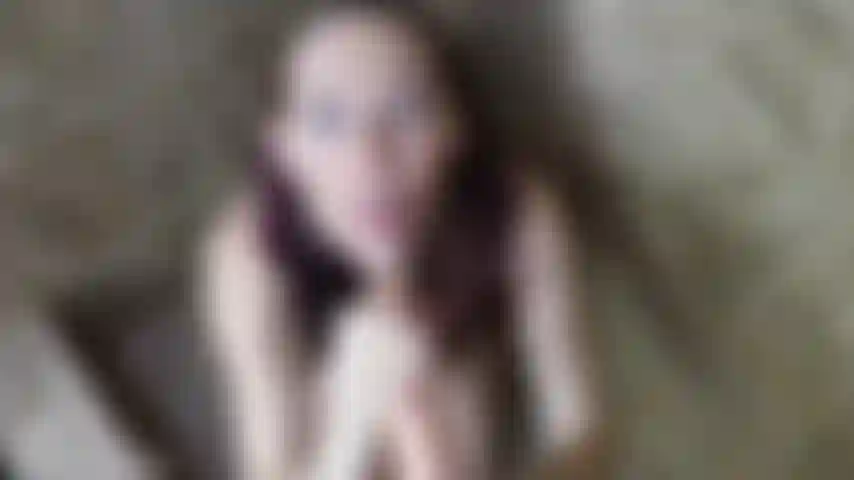 V302 rogando por semen.