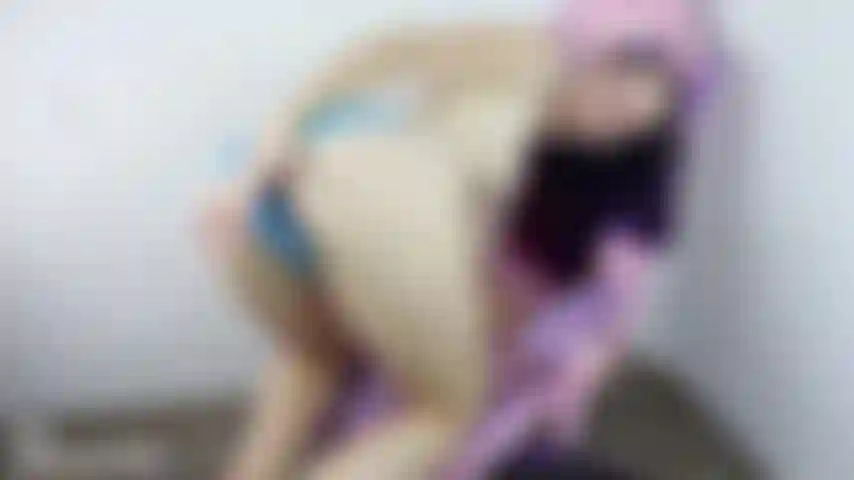 V547 relleno de bragas y corrida para ti.