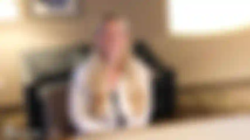 V622 tabú doctor facial y creampie.