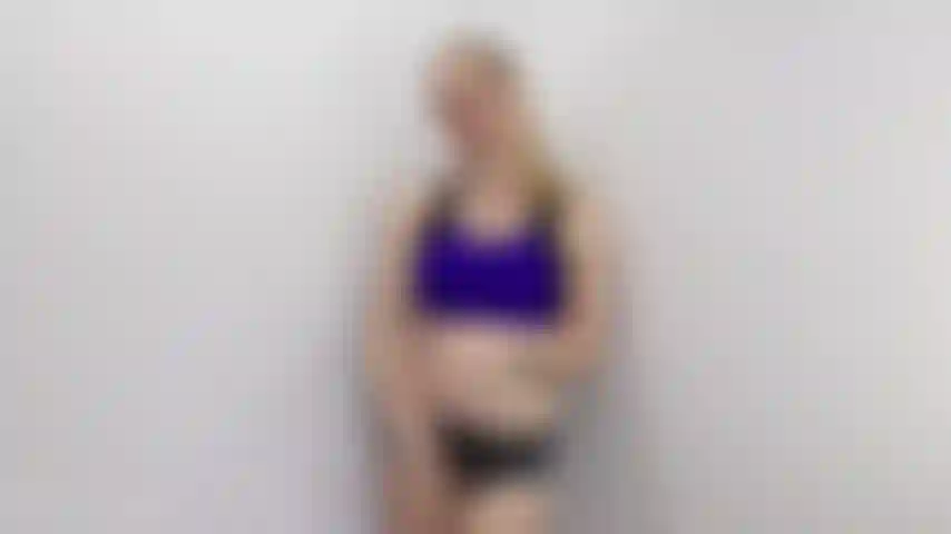 V581 sudada después del creampie en el gimnasio.