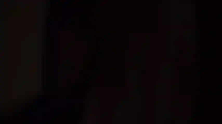 Lavándome los pies.