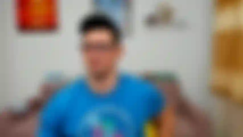 Dominación con máscara de gas.