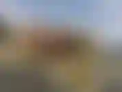 Relajante y fumando en unas rocas.