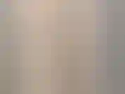 Tomando una ducha después de un concurso de culturismo.