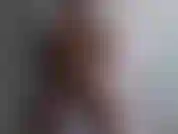 Masturbándome y mostrando mi gran polla desde diferentes ángulos.