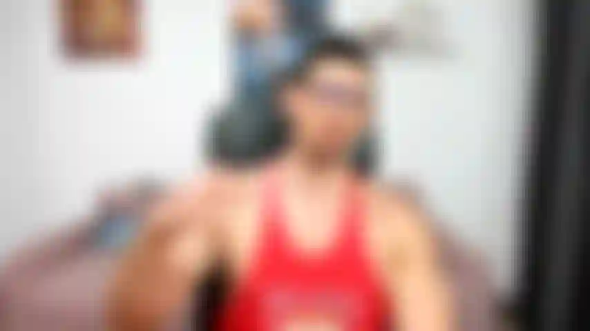 Mi amiguito está asombrado de lo grande que crecí y de lo poderoso que es mi olor.