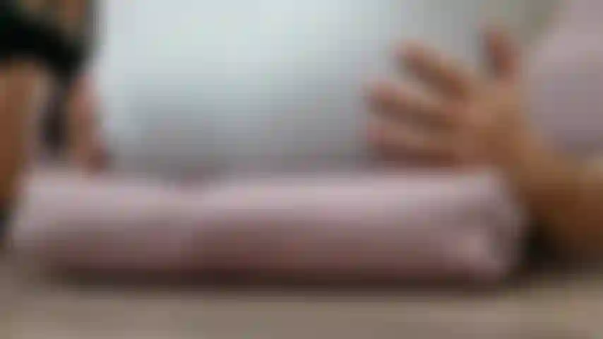 Obligando a mi maricón a adorar mi trasero.