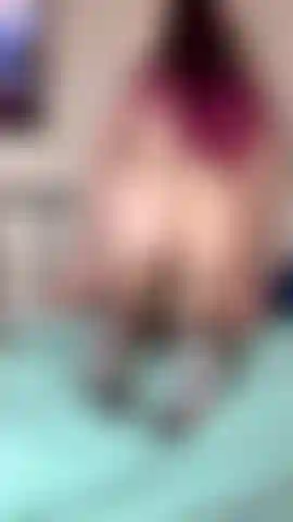 Vaquera inversa haciendo twerking sobre mi consolador.