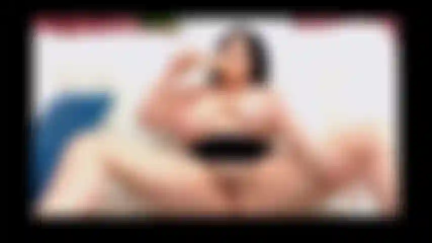 Desordenada garganta profunda masturbándome squirting en tu cara.