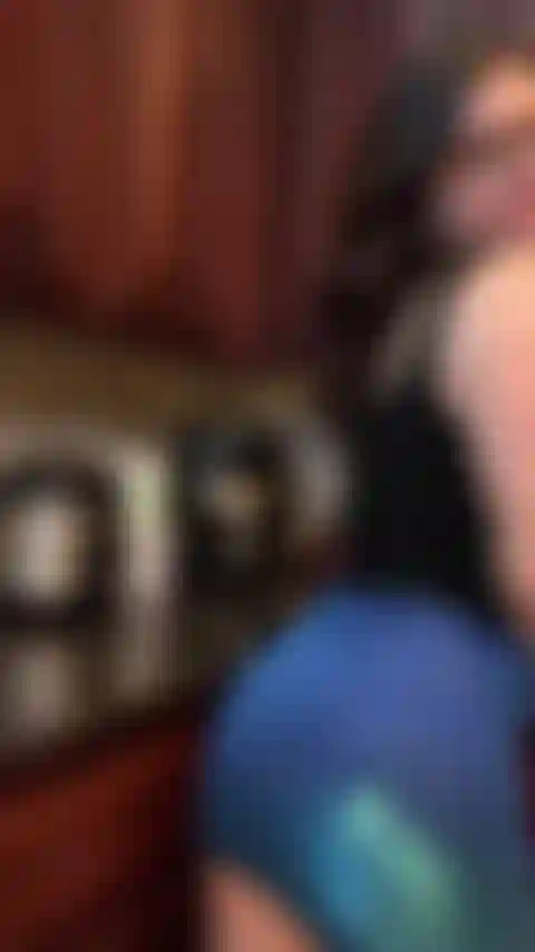 Me puse cachonda esperando mi cita.