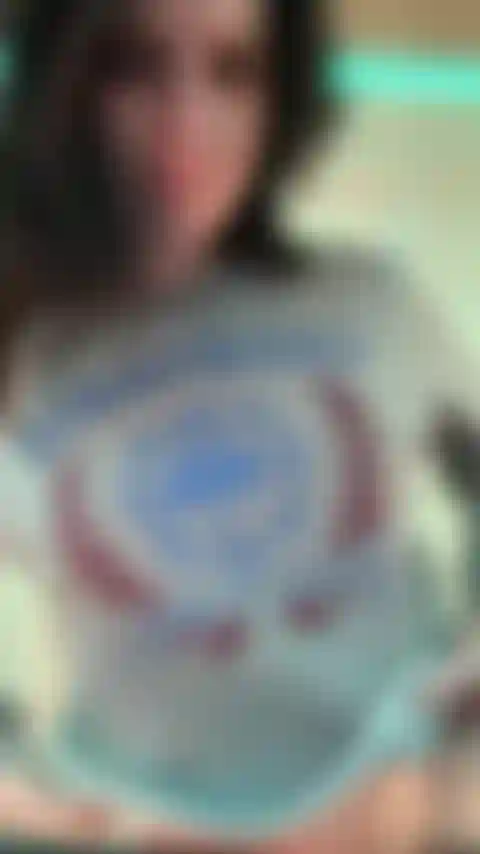 Chupando y follando con las tetas tu bbc.