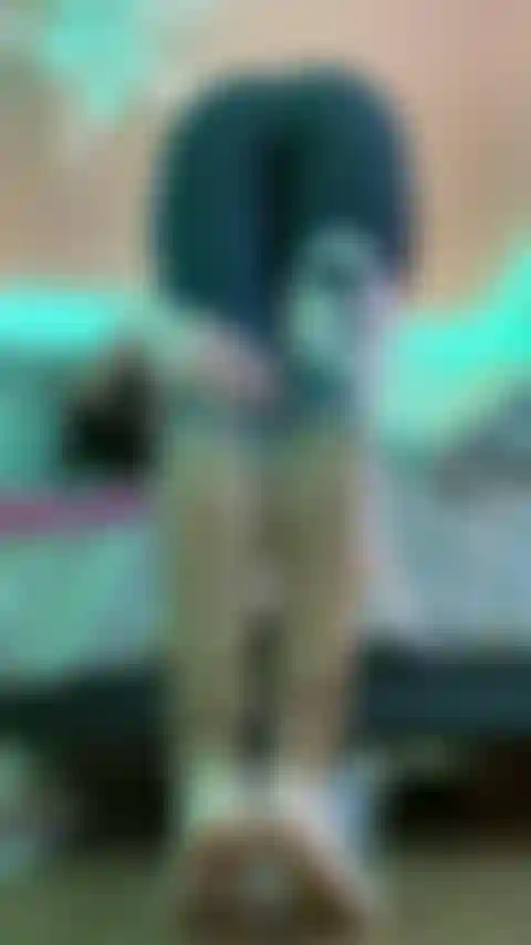 Rogando que me follen por la charla sucia de la cama.