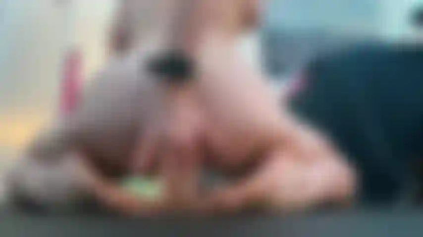 Consolador follando-vista de culo.