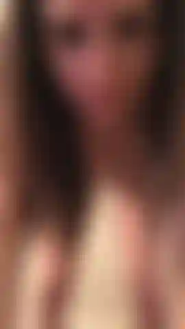 Solo un pequeño clip de mí follándome contra la pared.