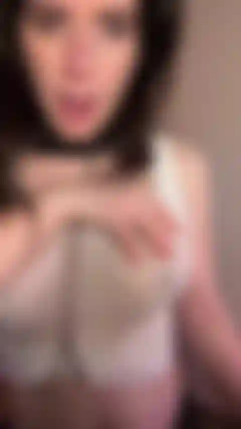 Pinzas para pezones y chupadora de consolador.