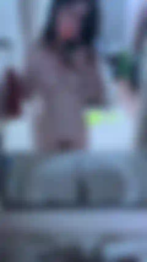 Espejo se burlan y hablan sucio.