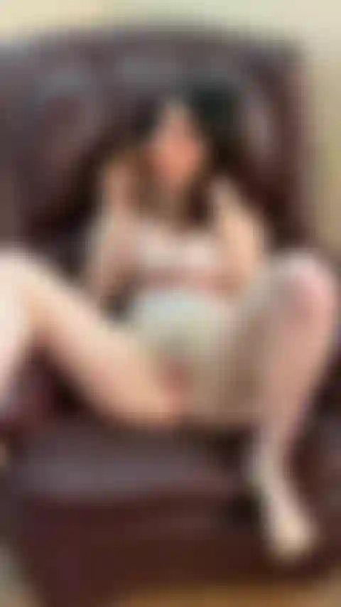 Batiendo toda tu polla negra.