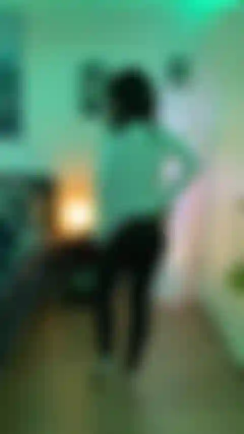 Striptease largo y lento.