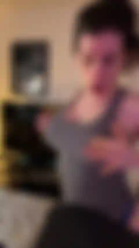 Mamada descuidada y follada de tetas.