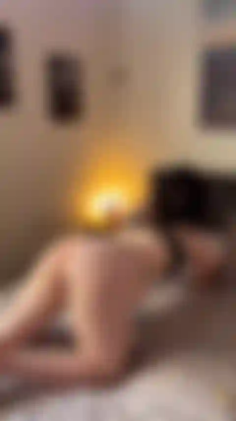 Rompiendo mi nuevo vibrador.