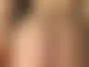 Sacudiendo mis tetas y mi culo.