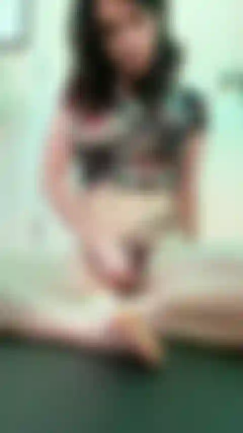 Tocando mi coño mojado.