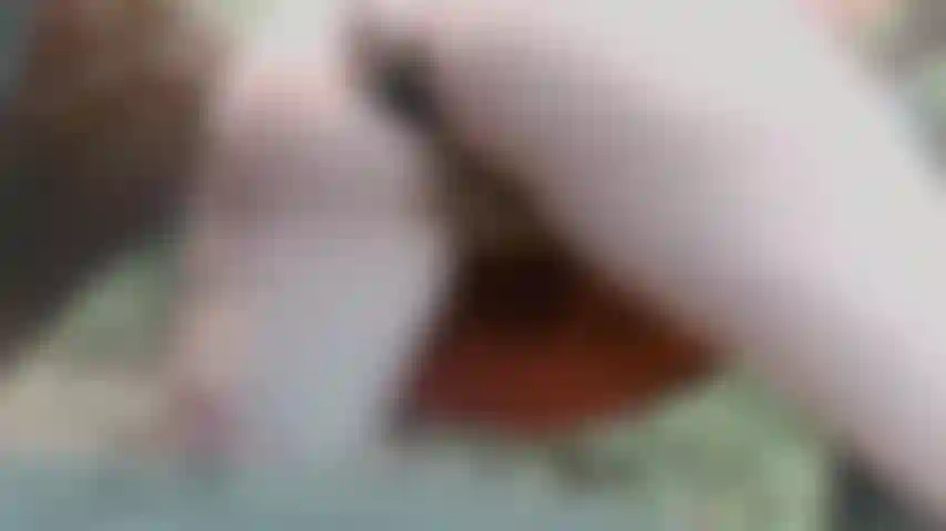 Doble penetración en el bosque.