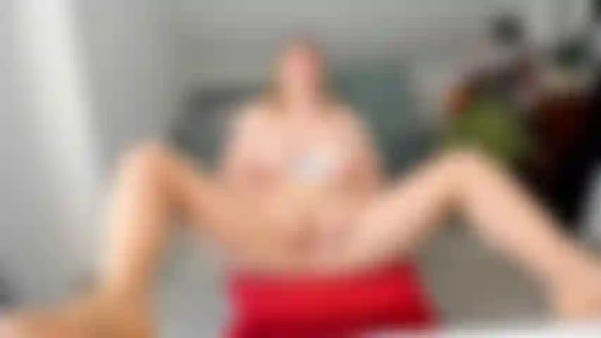 Rompiendo pantimedias beige y corriéndome fuerte, Lovense por dentro.