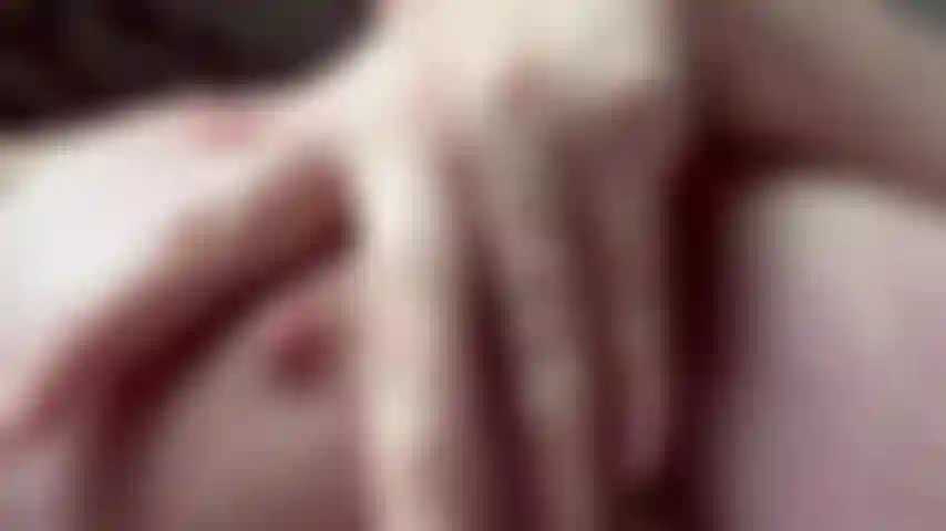 Tetas enormes provocativas.