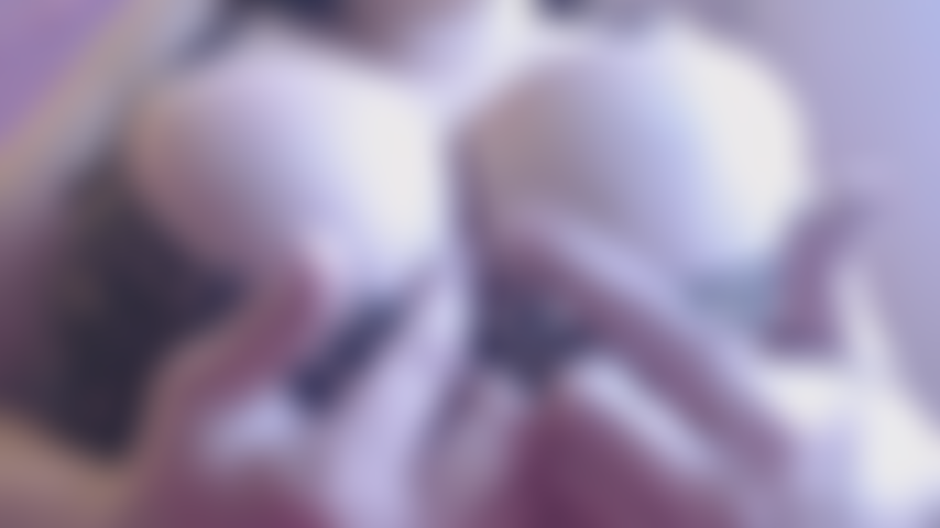 Enorme consolador follador.