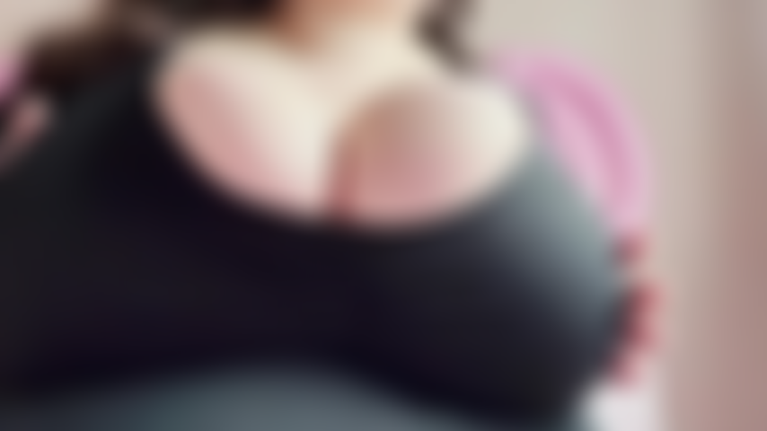 Enorme dildo tittyfuck y coño jodido con instrucciones de pajas.