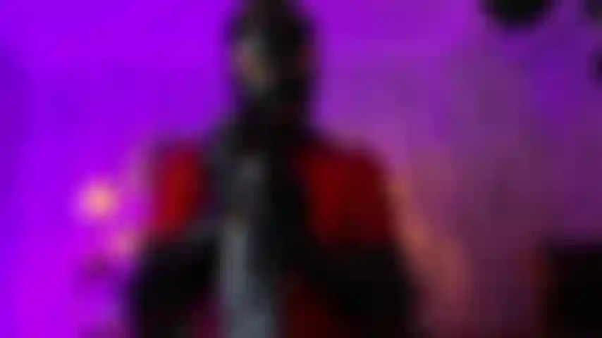 Masturbación con la mano con bbc.