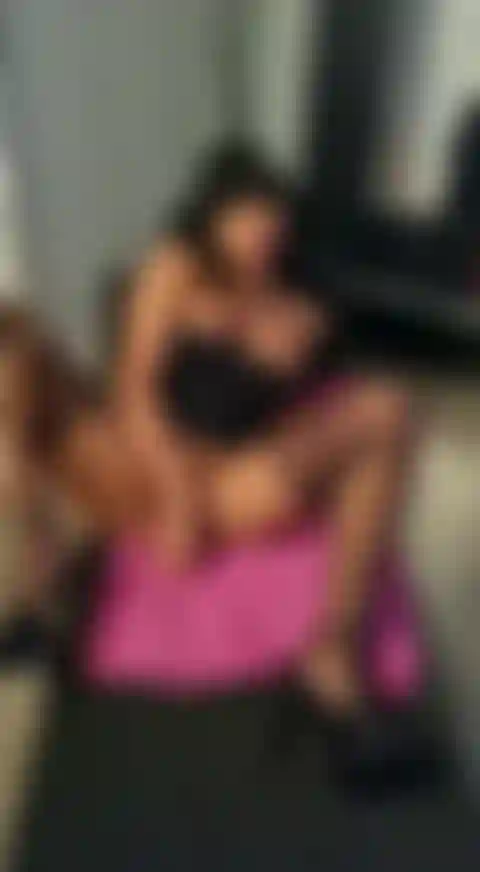 Mira cómo mi coño cremoso se corre un par de veces.