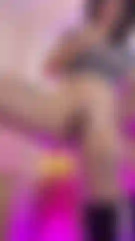 Hagamos vibrar mi apretado coño, mis dedos son muy juguetones 😏.