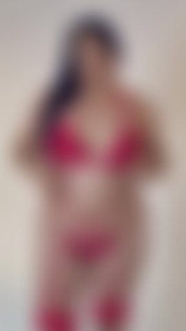 Mis curvas sexys están desnudas para ti... ¿Estás lista para continuar?