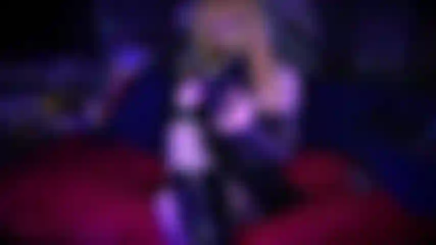 Sé que conoces mi nota de muerte y no debemos revelar ese secreto. Puedo acabar contigo cuando quiera, ahora te tengo. Te encierro en castidad y te atormento hasta cansarme y acabar contigo.