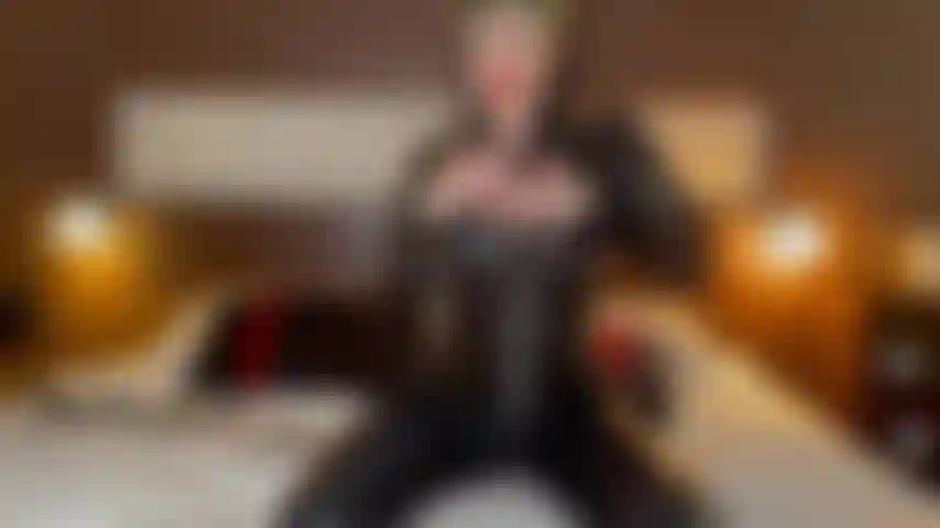 Tráiler de reproducción de coño de catwoman.