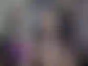 Ball gag: mírame provocar y mostrarte mis curvas. Luego puse mi mordaza de bola bien apretada. Empiezo a excitarme más y más, así que me toco. Luego procedo a usar mi vibrador y consolador de vidrio.