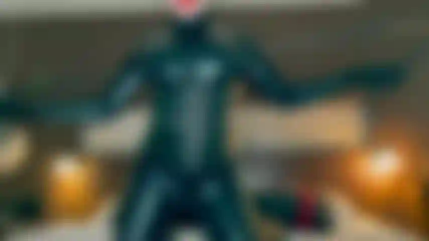 Bajo el tráiler de las patas de catwoman.