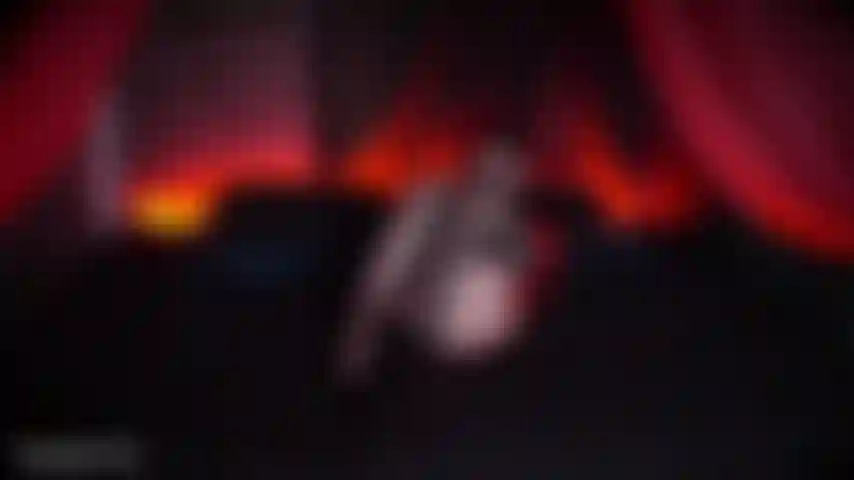 Sentada en la cara y ordeñando la polla. Muchas asfixias, lamidas de coño, beso negro. Mamando y ordeñando pollas con un final espectacular.