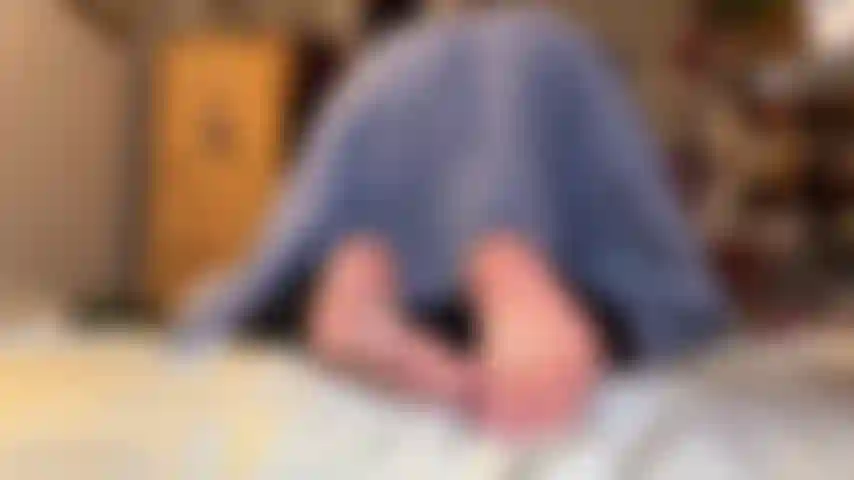 Culos y suelas con un costado de arbusto peludo, ¿demasiado? :) Lo tiro hacia un lado....