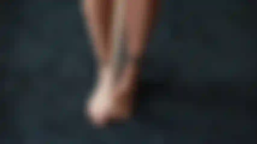 Milf footshow con medias de nylon.