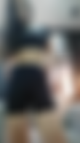 Quitándome mi sexy ropa de tren para ti.