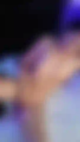 ¡Tócame el dedo por favor!