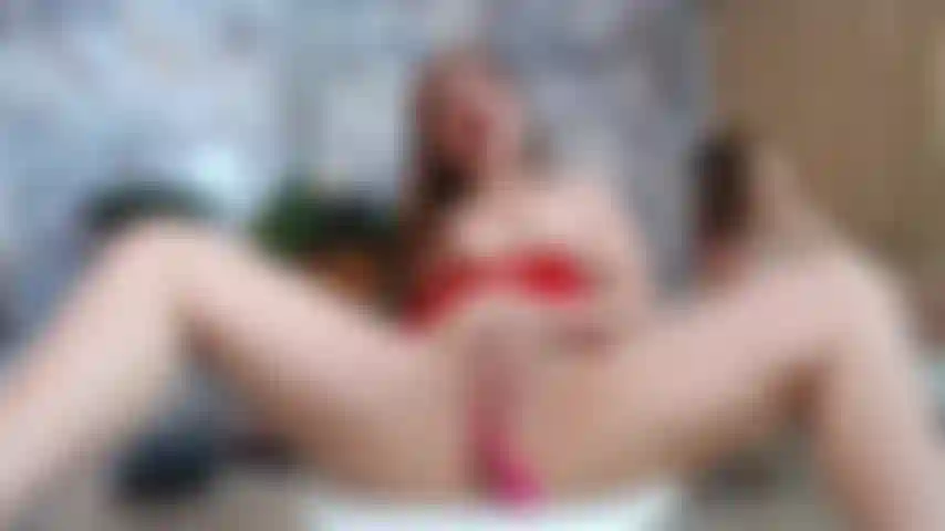 Mi dildo me folla el coño super rapido y duro eso.