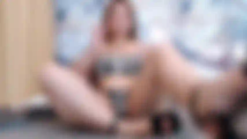 Follándome el culo tan rápido hasta sentir un orgasmo.